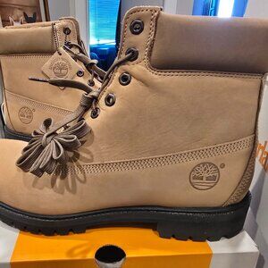 Men's Timberland Premium 6 Waterproof BOOTS Beige Nubuck TB0A2P6W Size 10.5 NEW
